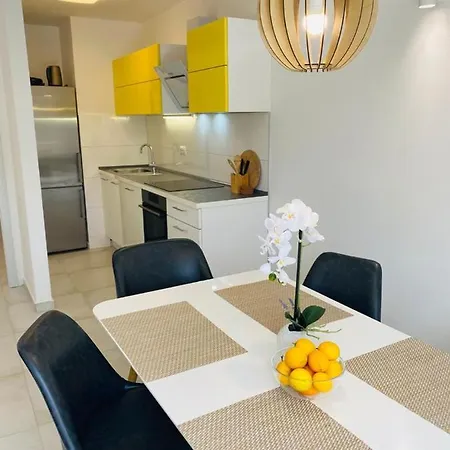 New With Panoramic View *