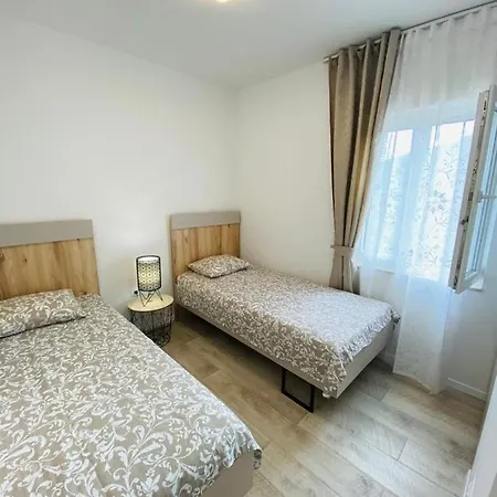 New With Panoramic View *