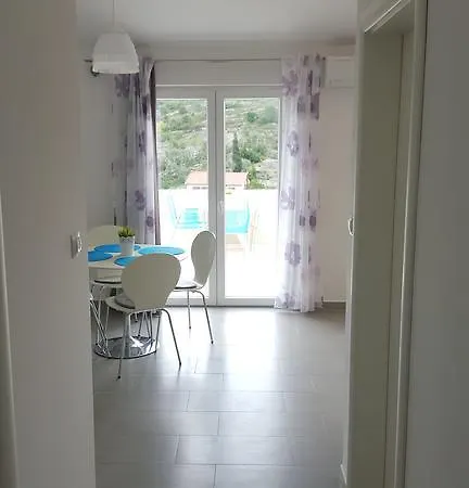 Apartment New With Panoramic View Stomorska